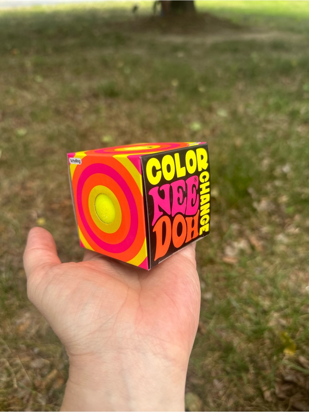New NeeDoh Color Change Yellow Squishy Sensory Squish